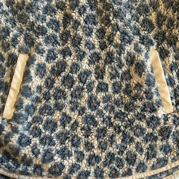 Abercrombie & Fitch Half-Zip Sherpa Leopard Pullover Size Small‎ - Picture 6 of 6